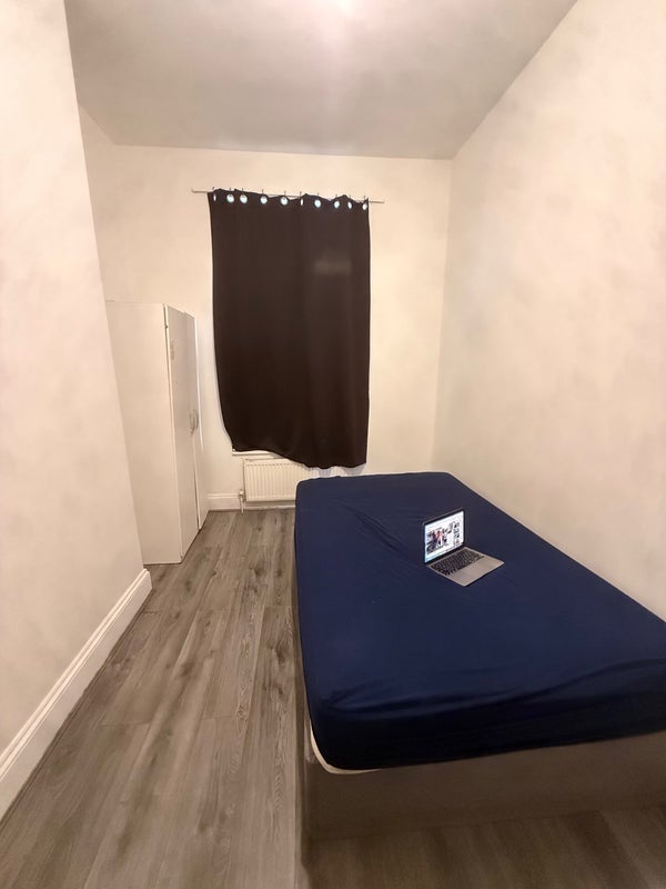 Room Cedar Road in Greater London
