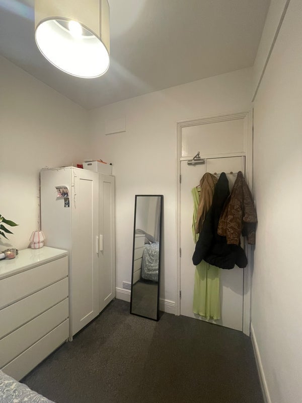 Room Trewhitt Road in Newcastle upon Tyne