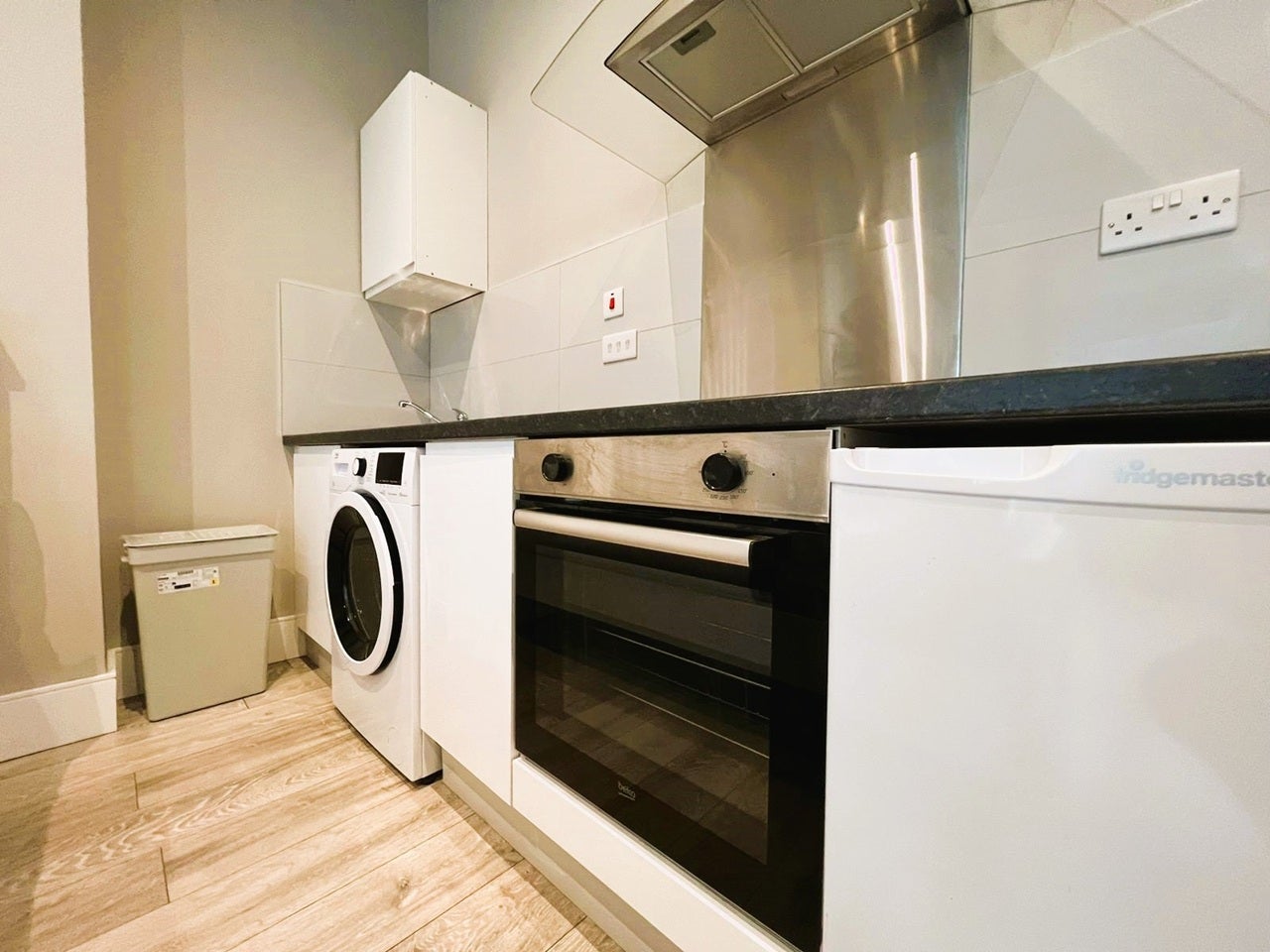 Flat Yonge Park in Greater London