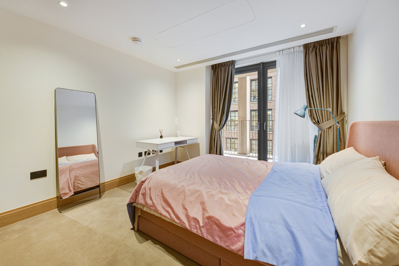 Flat John Islip Street in City of Westminster