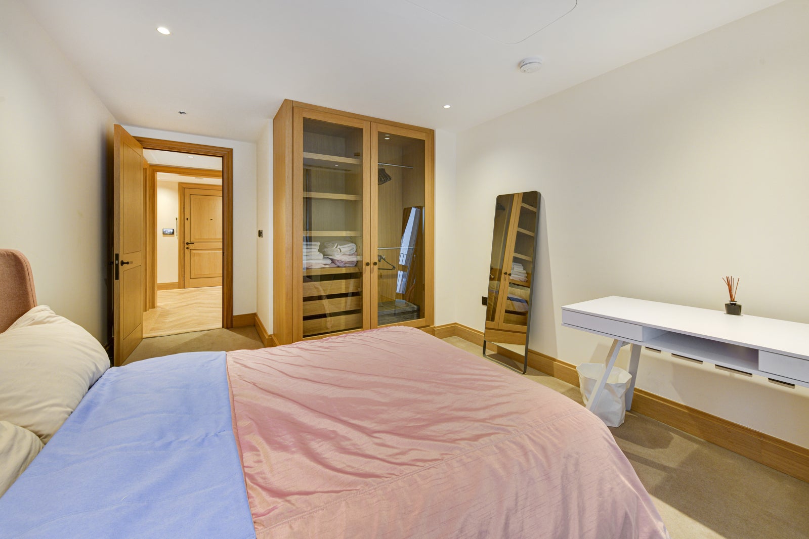Flat John Islip Street in City of Westminster