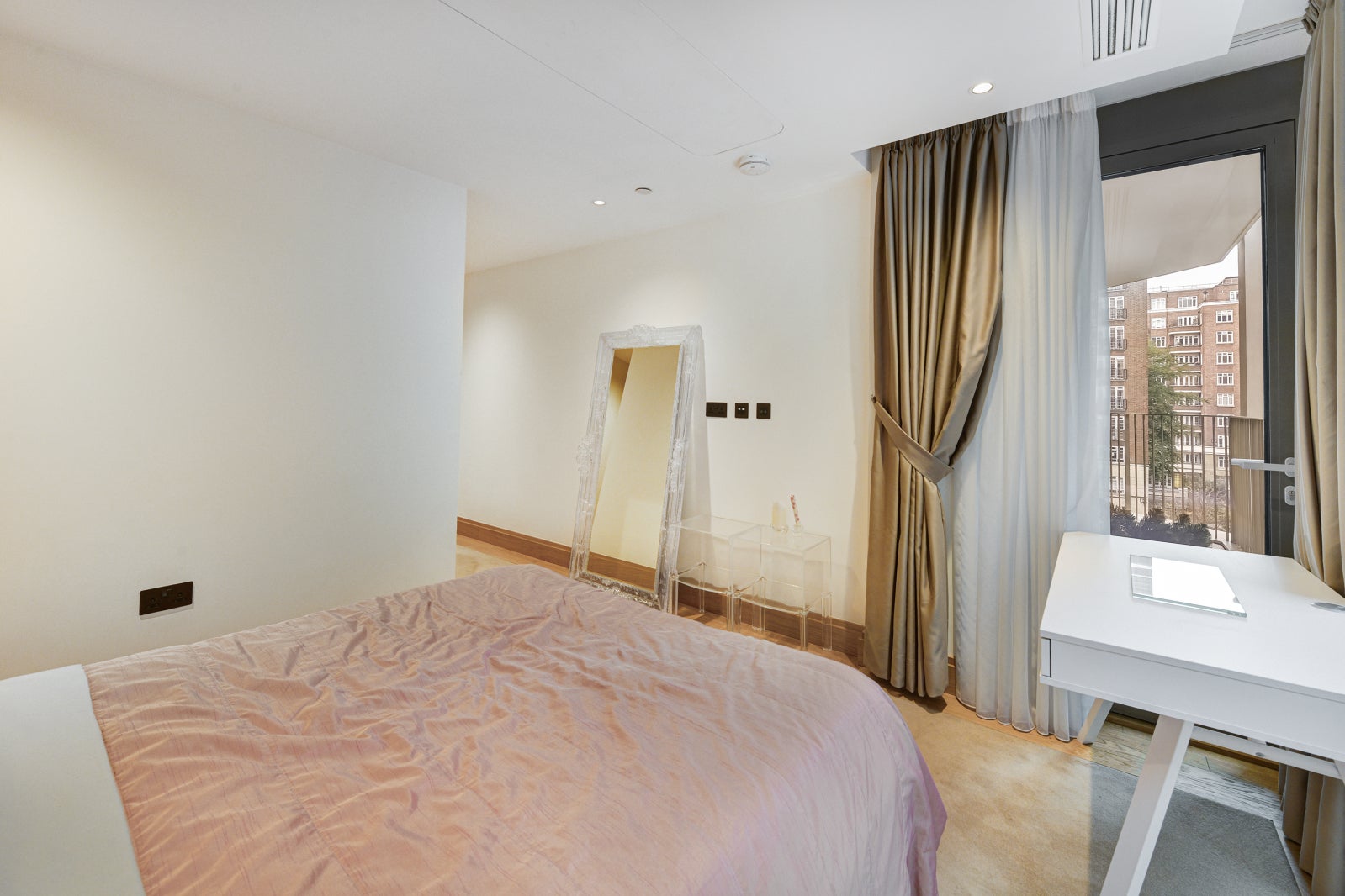 Flat John Islip Street in City of Westminster