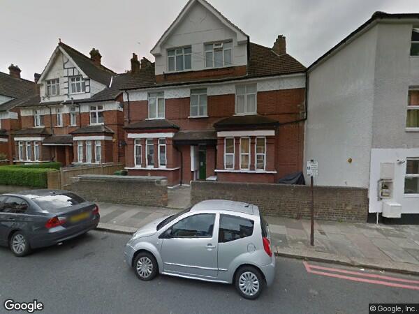 Flat Greyhound Lane in Greater London