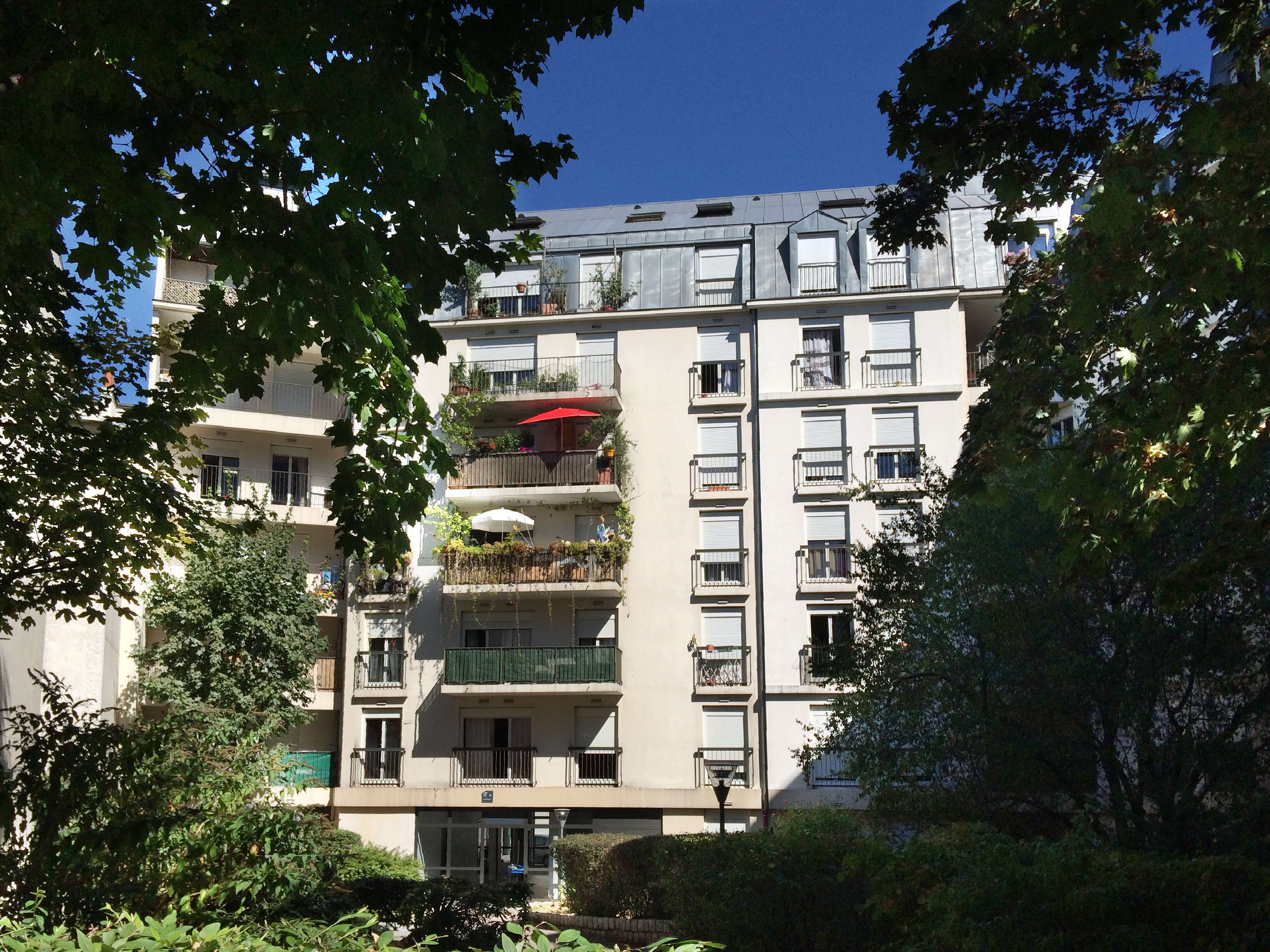 Flat Rue des Orteaux in Paris