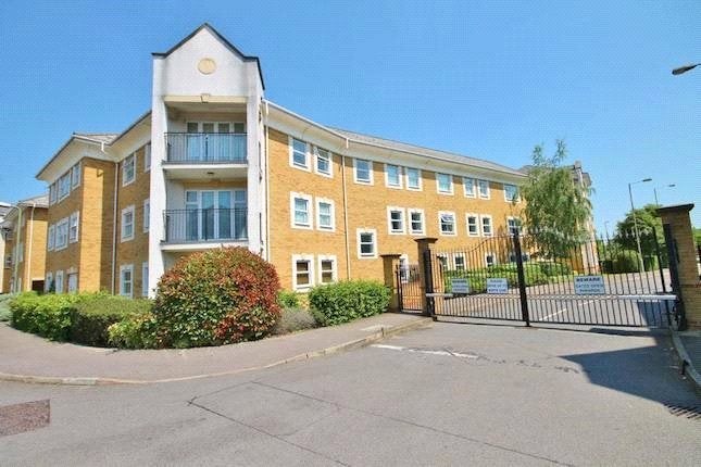 Flat International Way in Sunbury-on-Thames