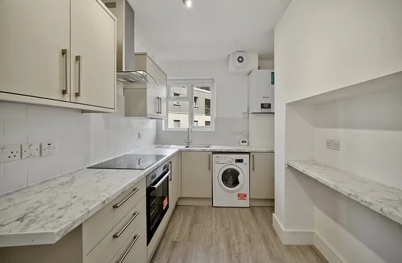 Flat Allendale Road in London
