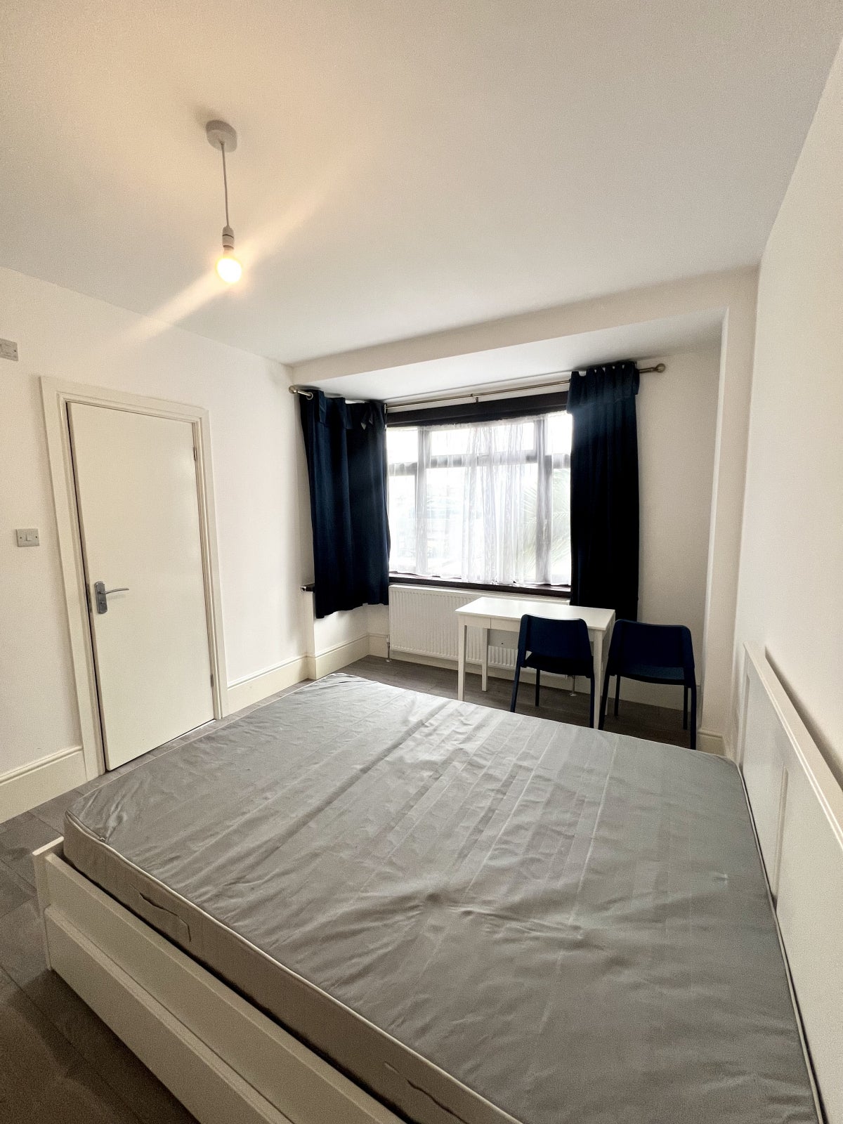 Room Taplow Road in Greater London