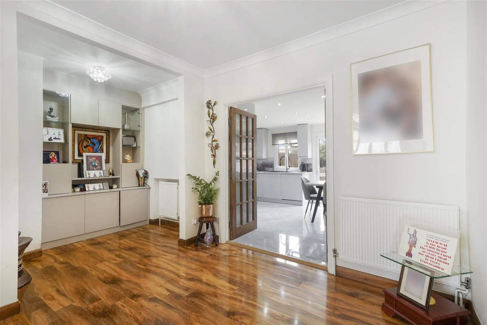 House Horsenden Crescent in Greater London