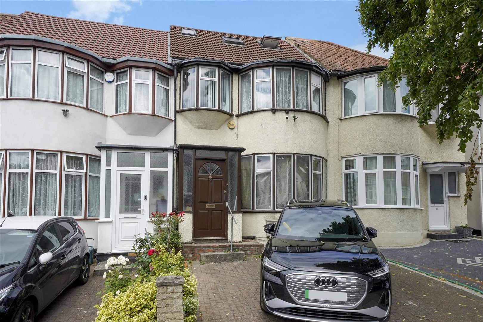 House Horsenden Crescent in Greater London
