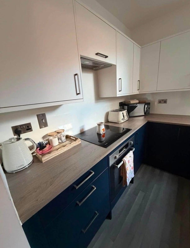 Room Kempton Road in Liverpool
