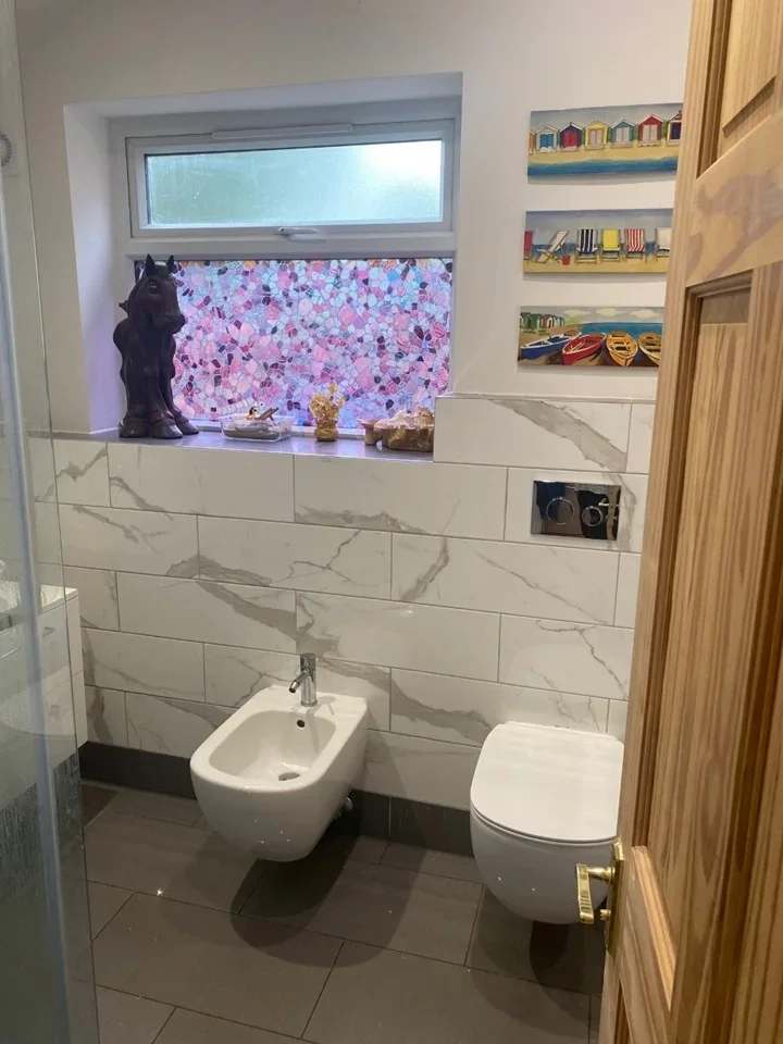 Room Shaw Drive in Elmbridge