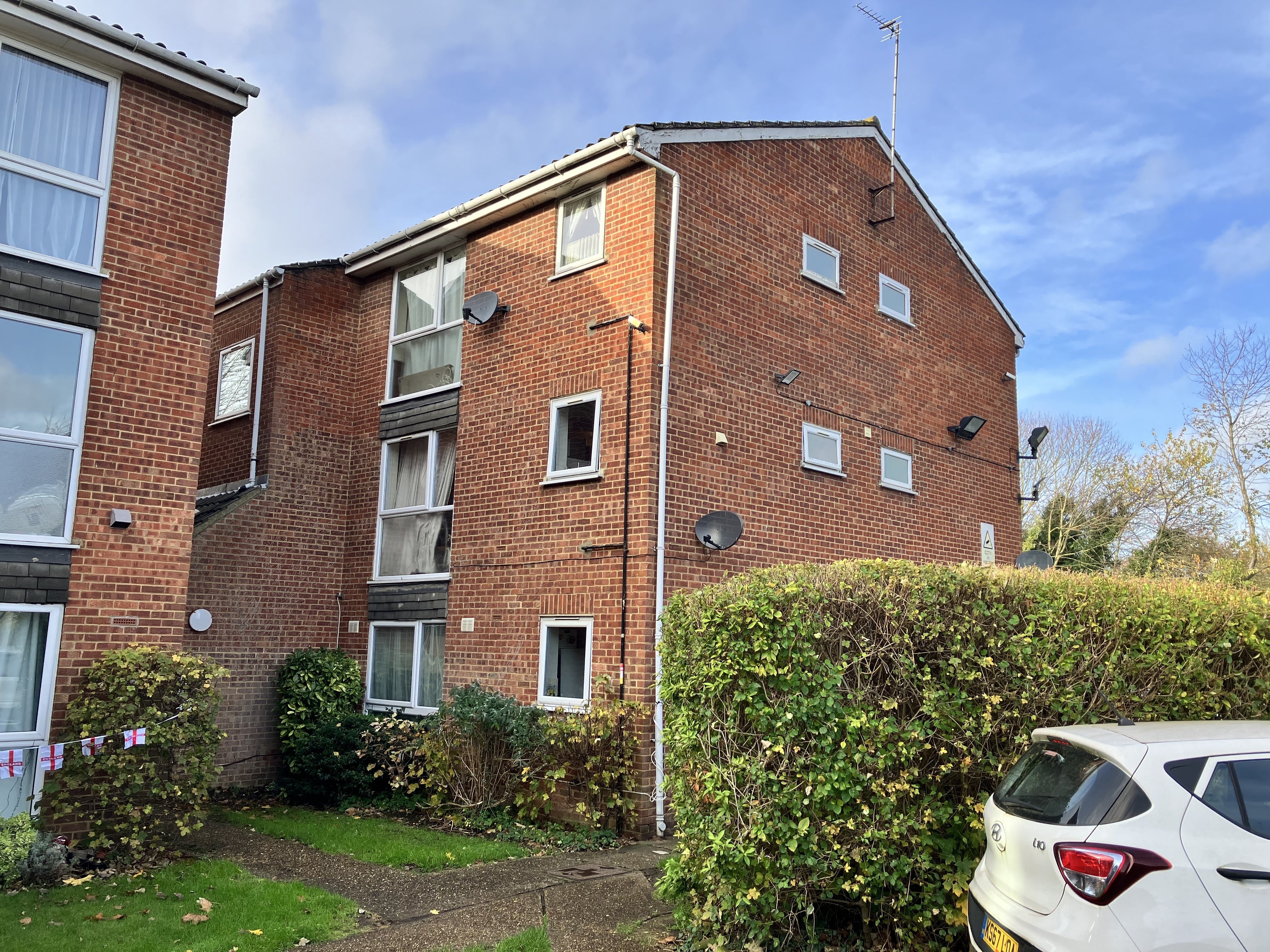 Flat Shurland Avenue in Greater London