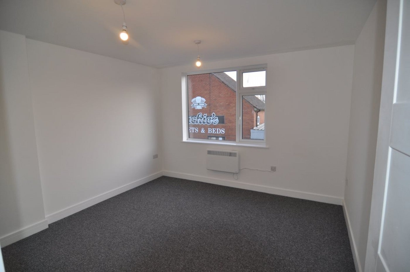 Flat King Street in Hoyland