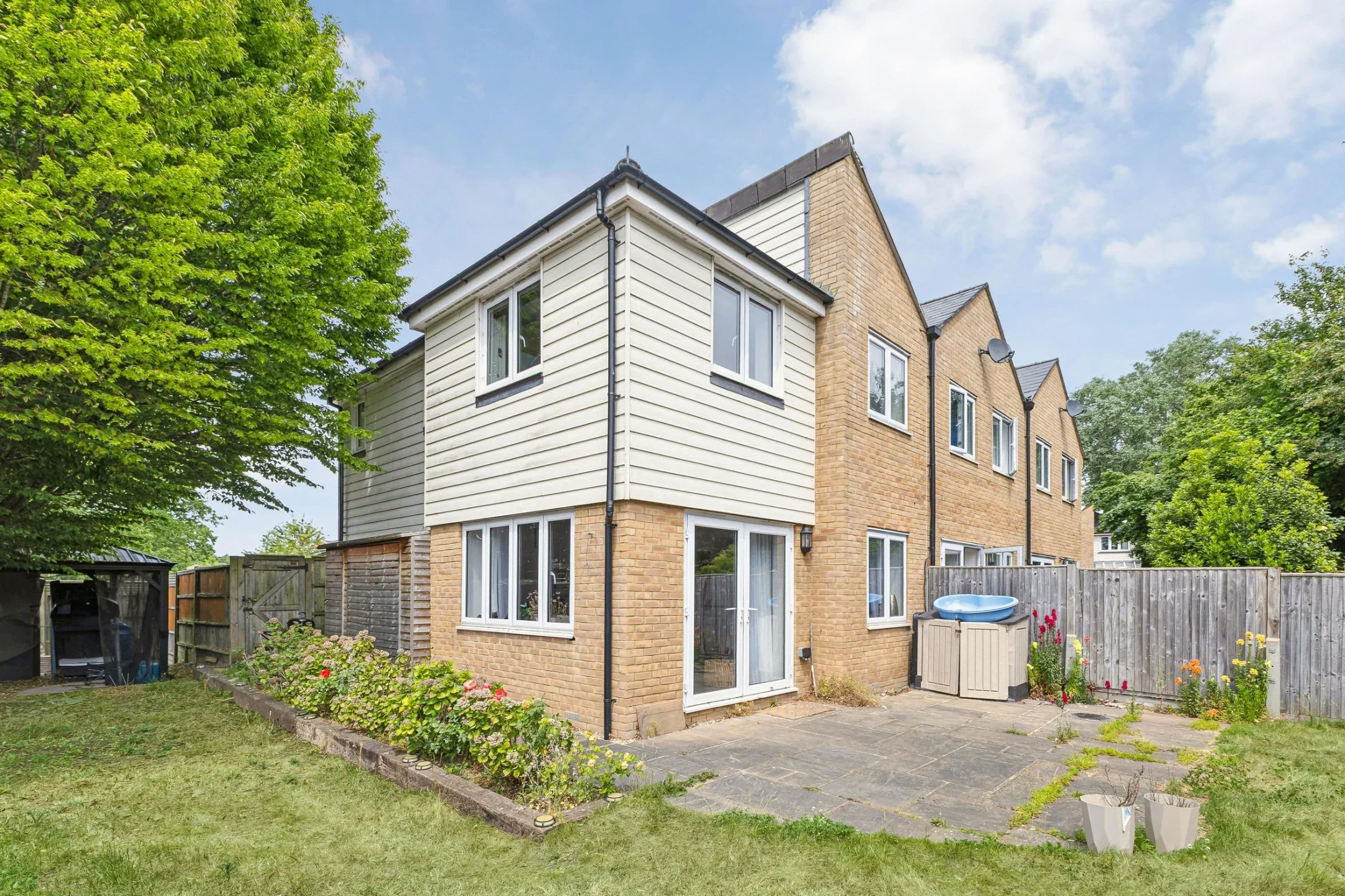 House Jacobs Green in Guildford