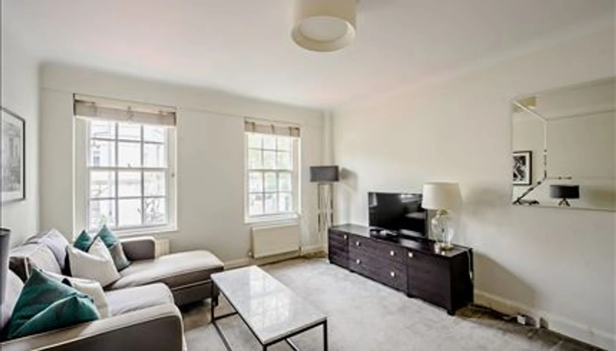 Flat Fulham Road in Greater London