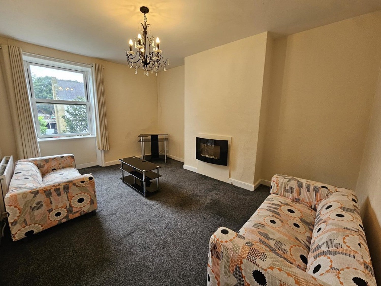 Flat Highfields Road in Kirklees