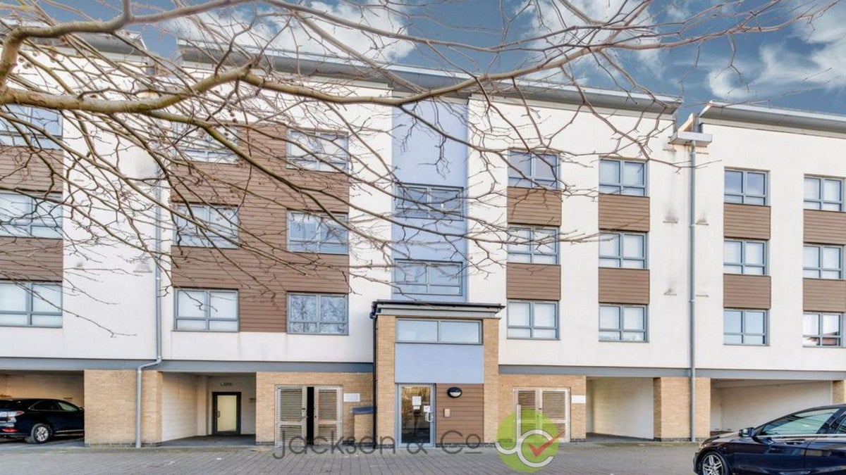 Flat Ballantyne Drive in Colchester