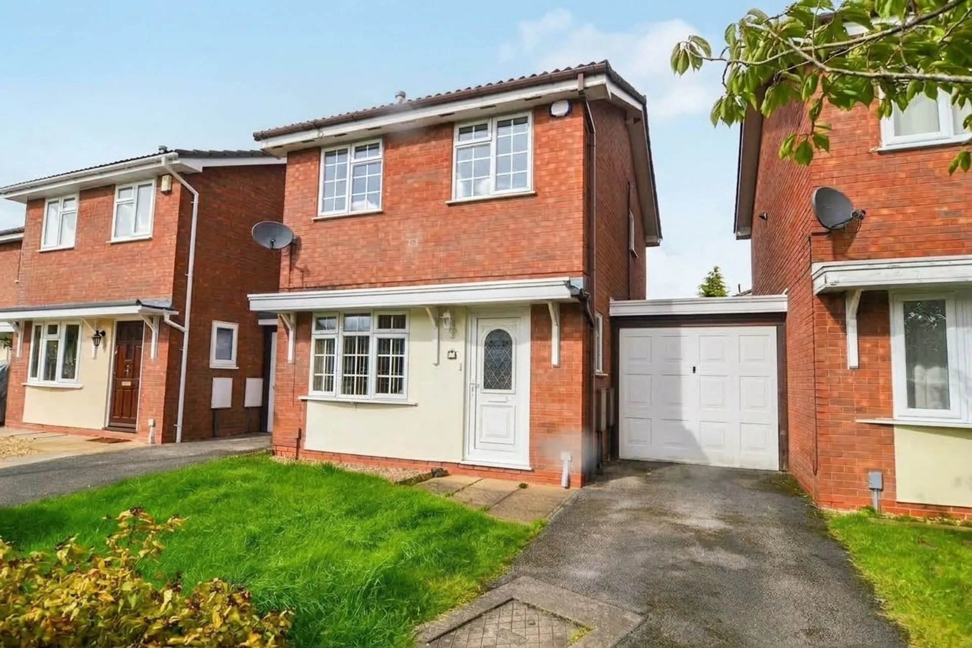 House Crown Park Drive in Earlestown