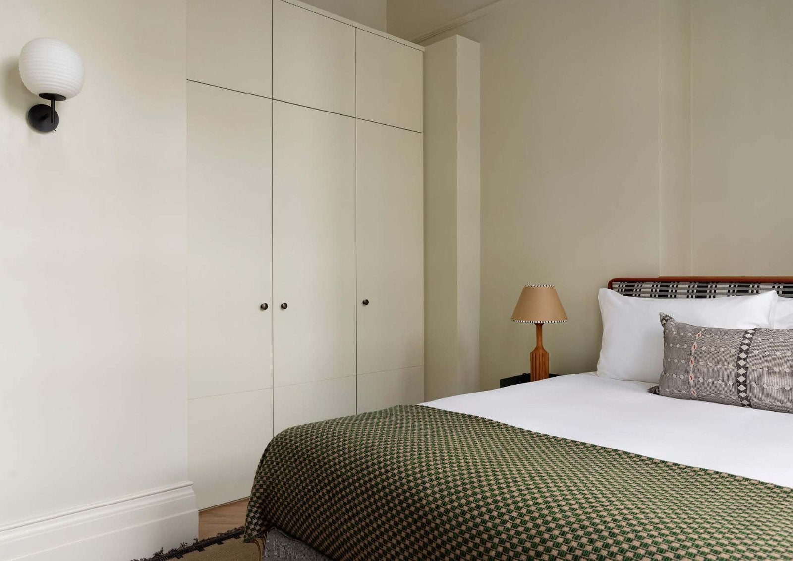 Flat Harley Street in London