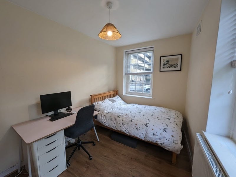 Room Frampton Street in City of Westminster