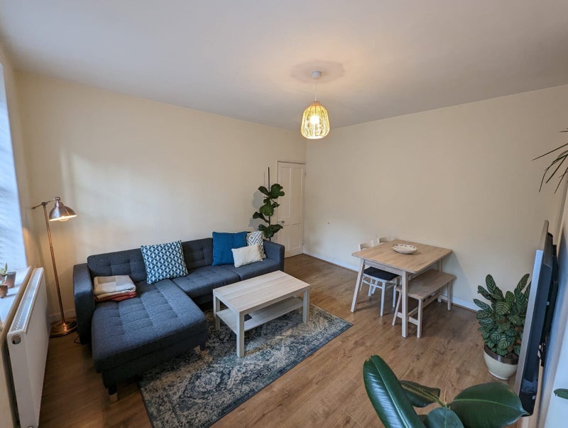 Room Frampton Street in City of Westminster