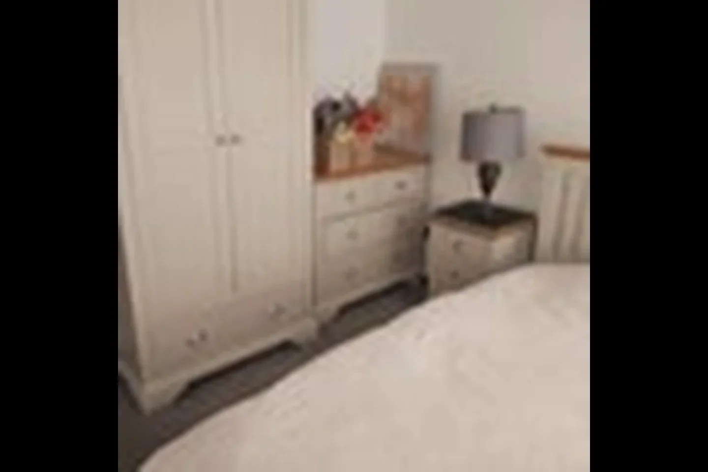 Room Palm Road in Greater London