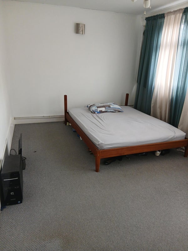 Room Woolwich High Street in Greater London