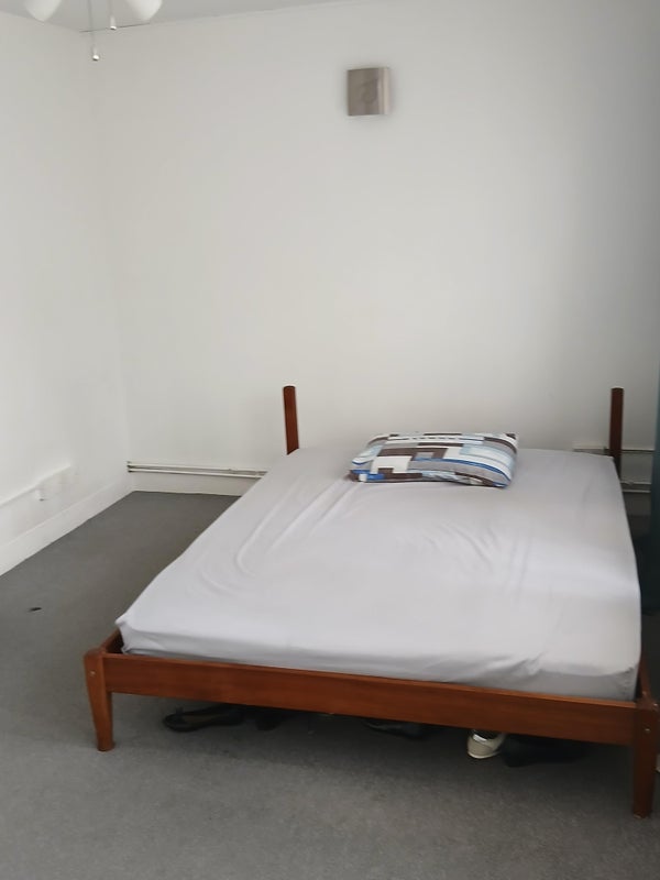 Room Woolwich High Street in Greater London