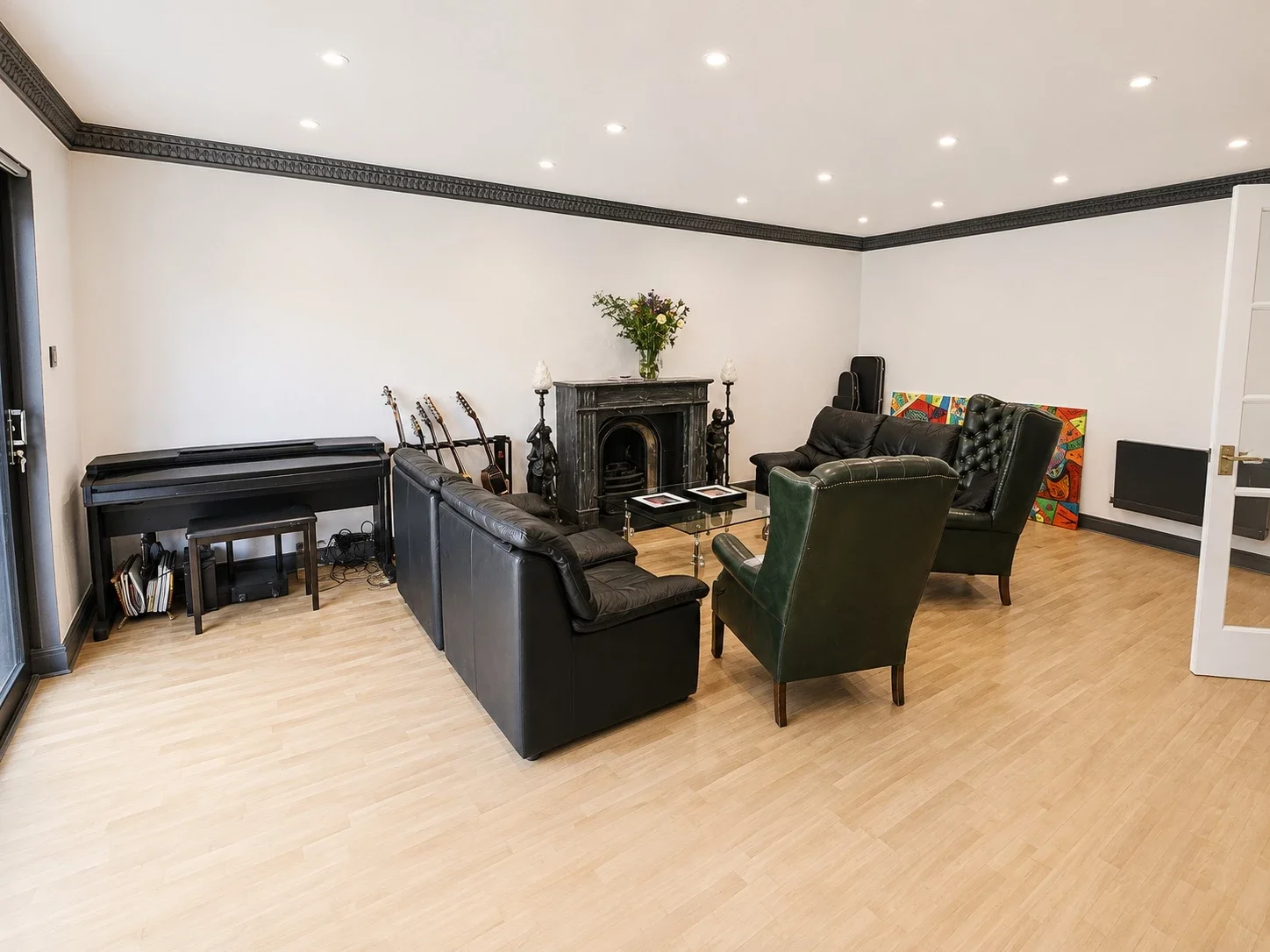 House Foxwood Close in Greater London