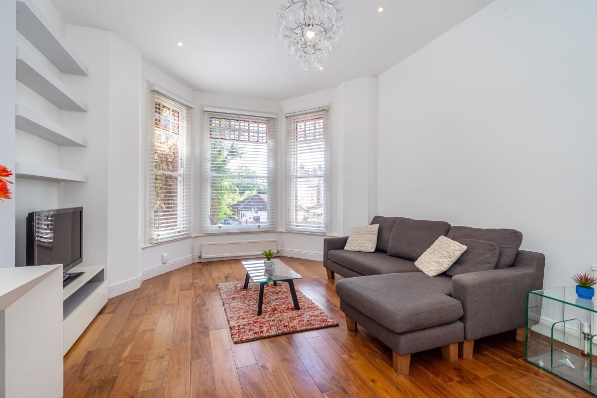 Flat Fordwych Road in Greater London