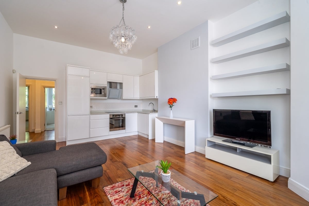 Flat Fordwych Road in Greater London