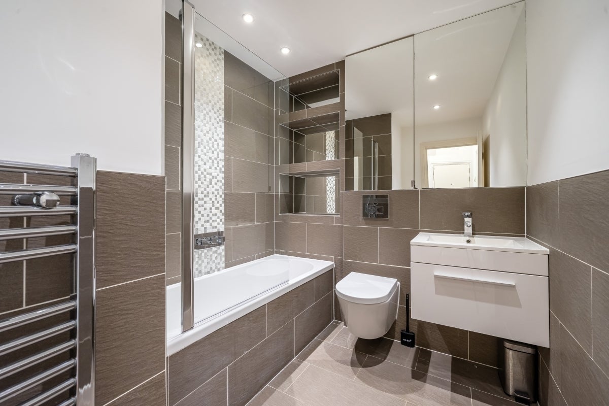 Flat Fordwych Road in Greater London