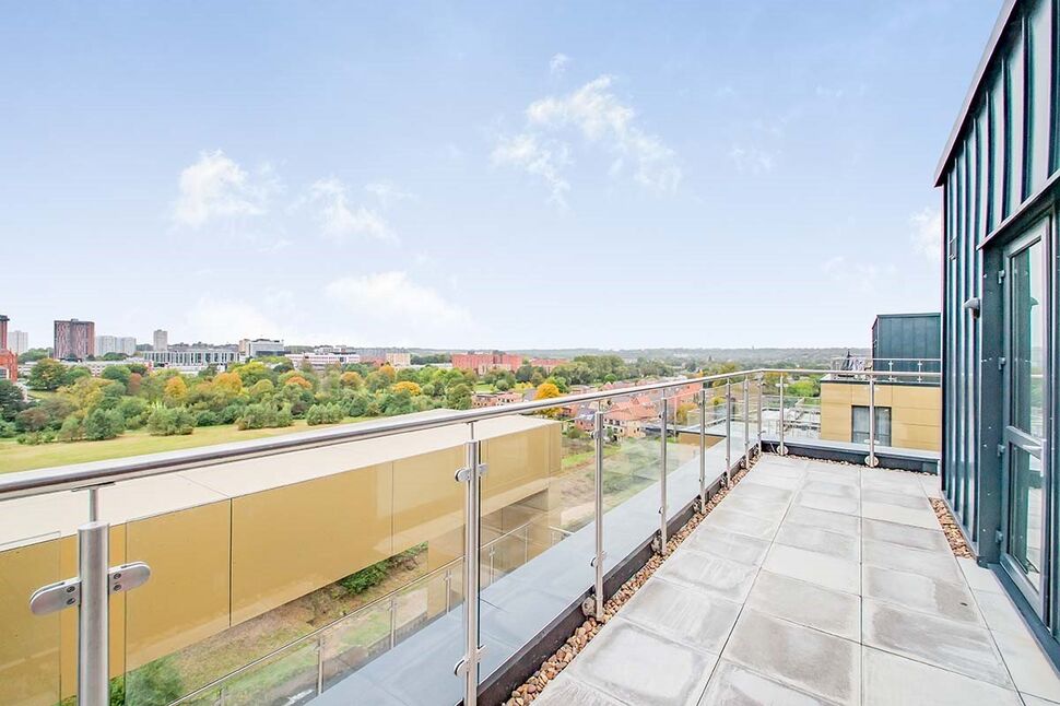 Flat Adelphi Street in Salford