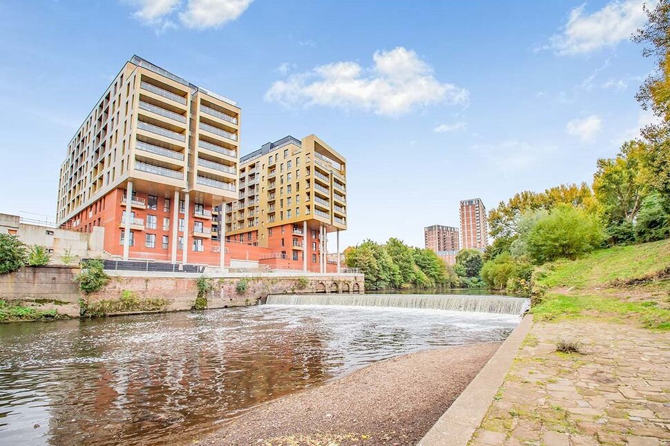 Flat Adelphi Street in Salford
