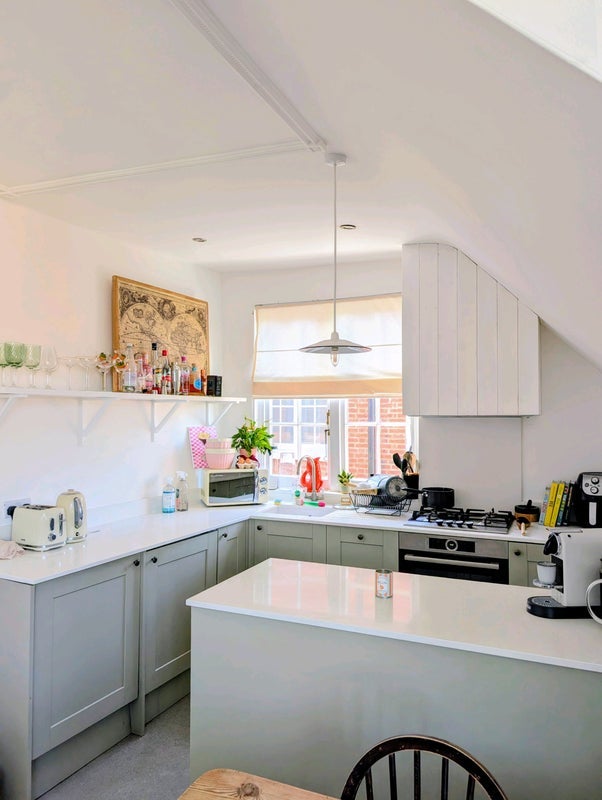 Room Marlborough Crescent in Greater London