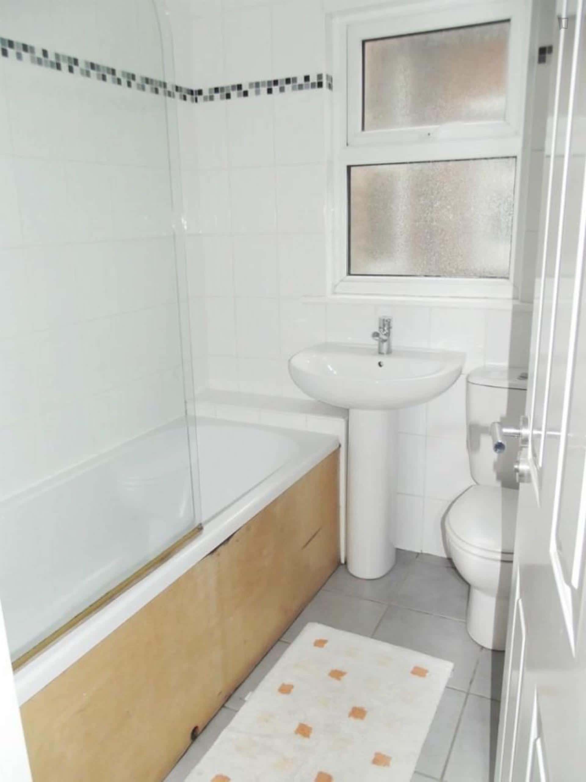 Flat Plashet Grove in Greater London
