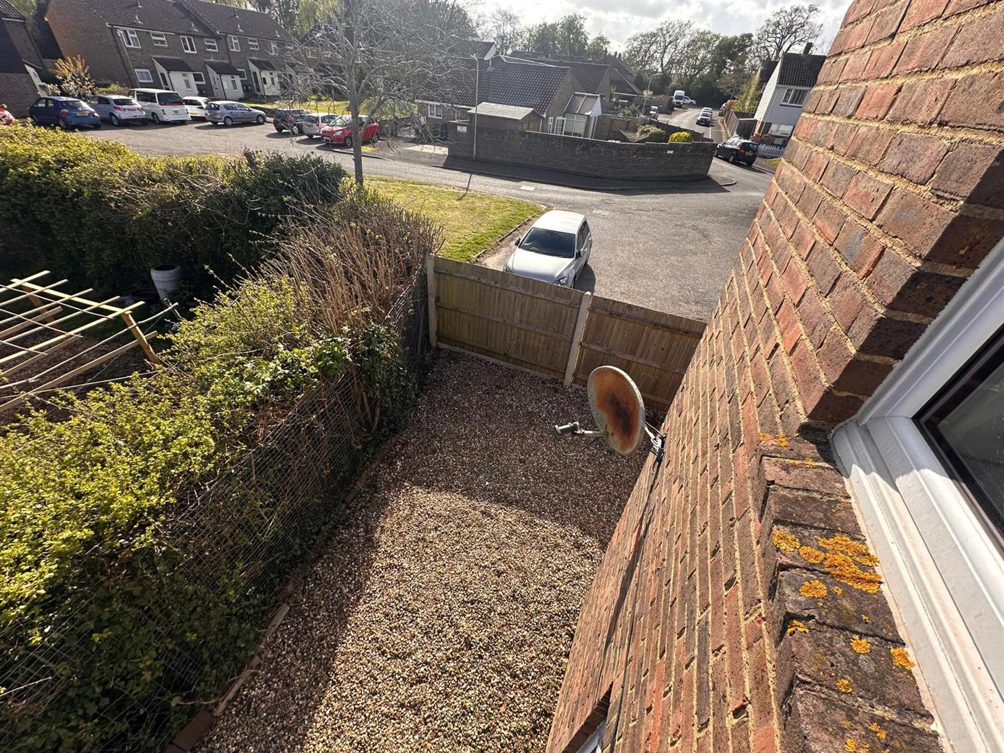 Flat Rectory Way in Ashford
