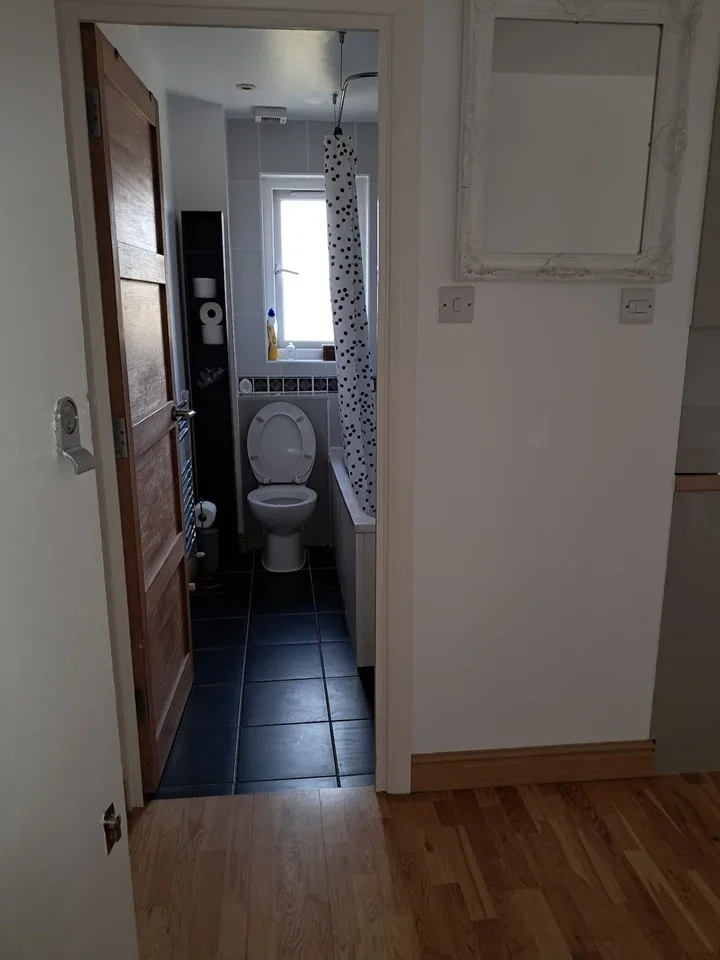 Flat Glenville Grove in Greater London