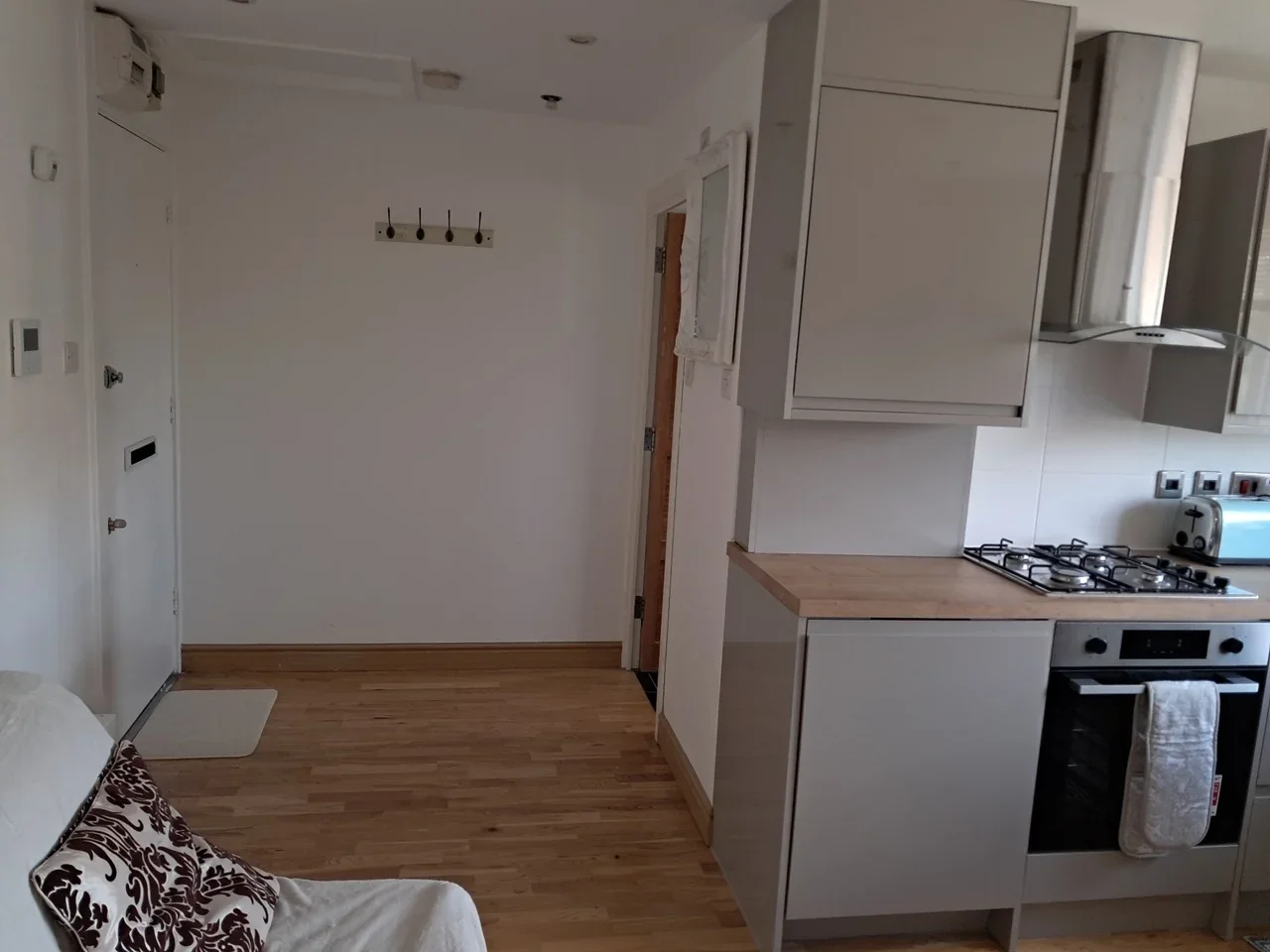 Flat Glenville Grove in Greater London
