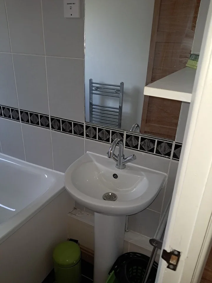 Flat Glenville Grove in Greater London