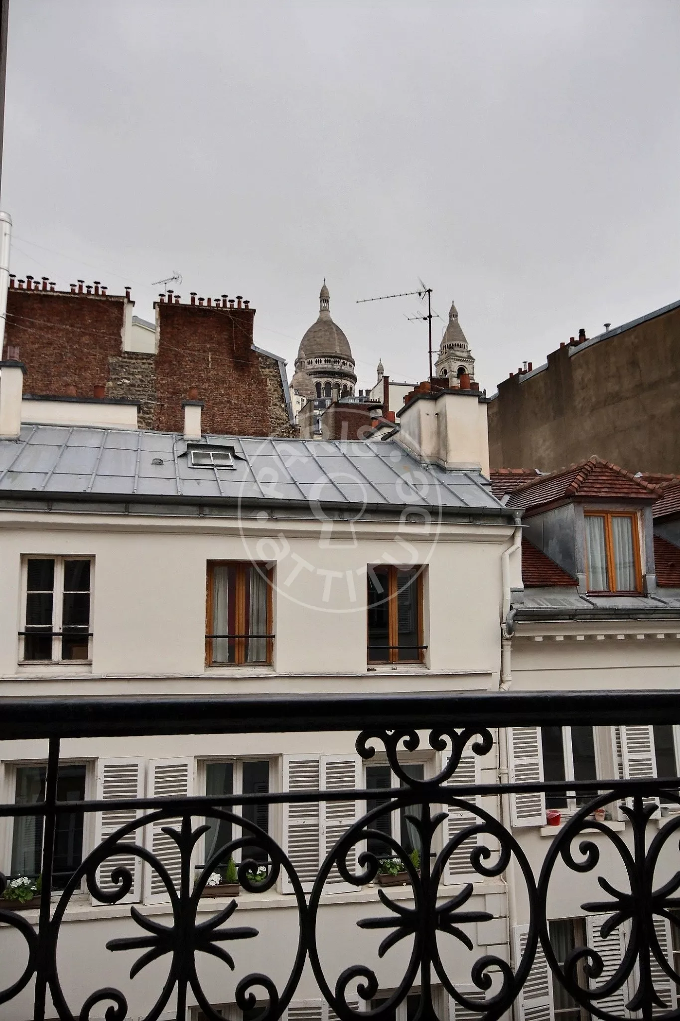 Appartement Rue Feutrier à Paris
