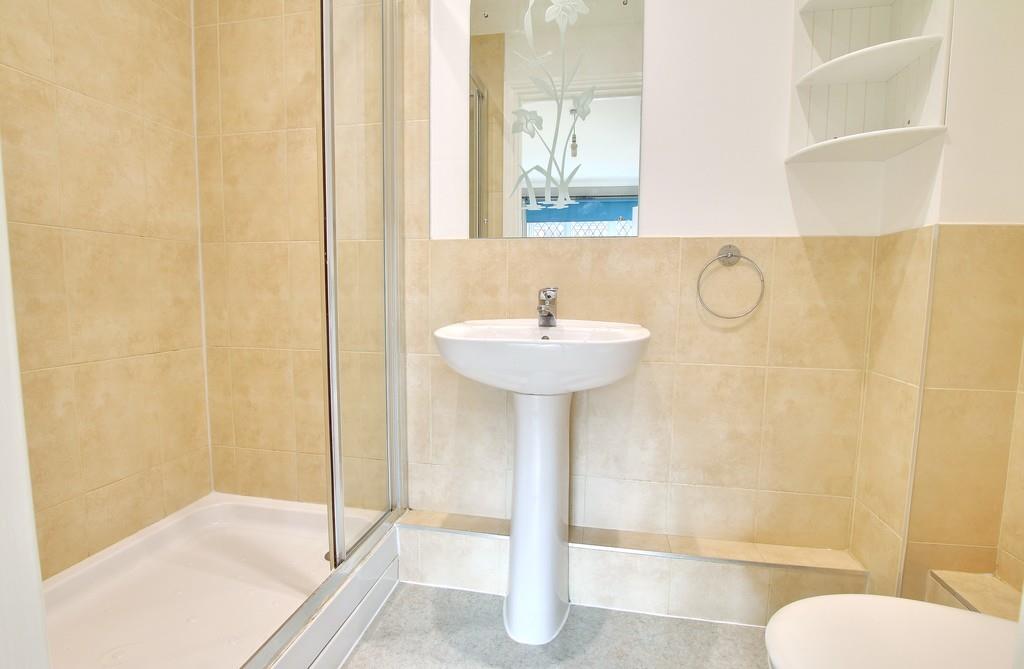 Flat Russet Close in Huntingdonshire
