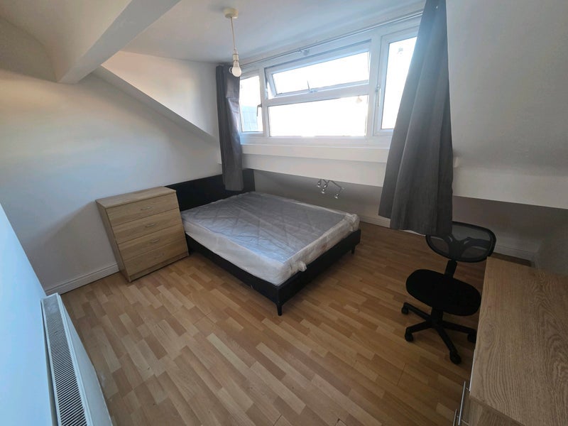 Room Burley Lodge Terrace in Leeds