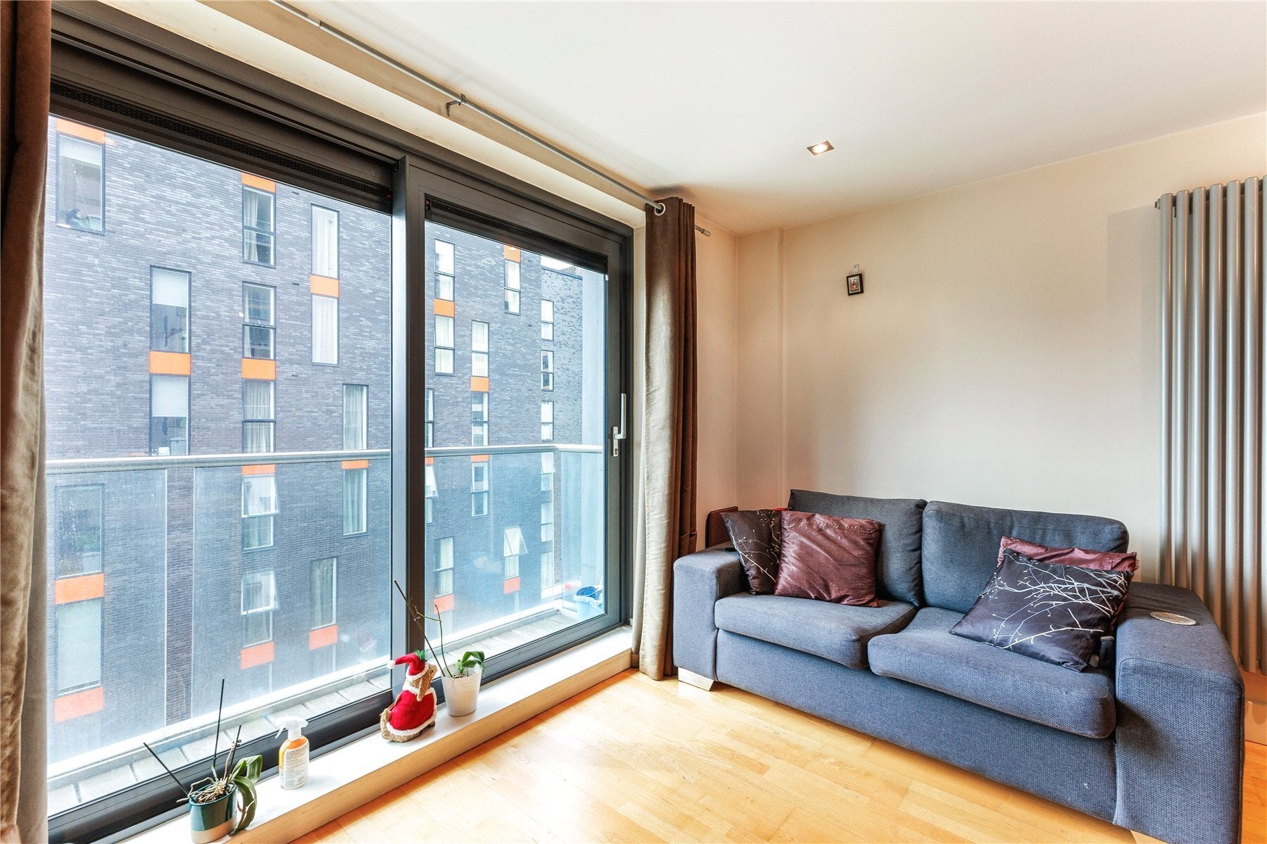 Flat Millharbour in Greater London