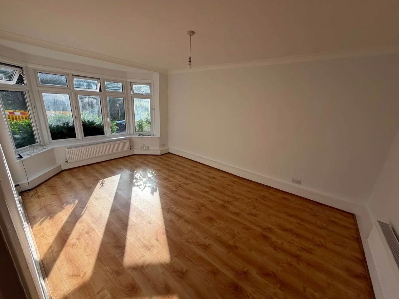 Flat Sterling Avenue in Greater London