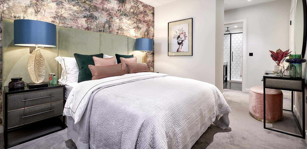 Flat Wheatfield Way in London