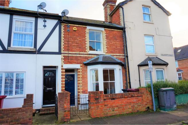 House Coldicutt Street in Reading