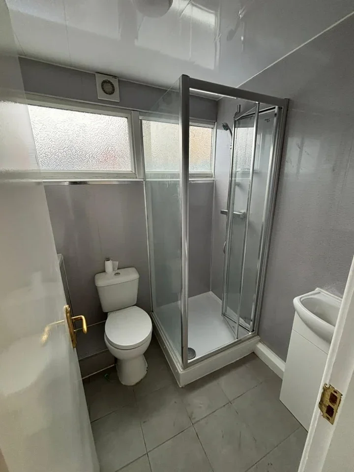 Room Winson Street in Sandwell