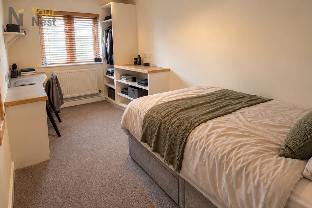 Flat Ash Road in Leeds