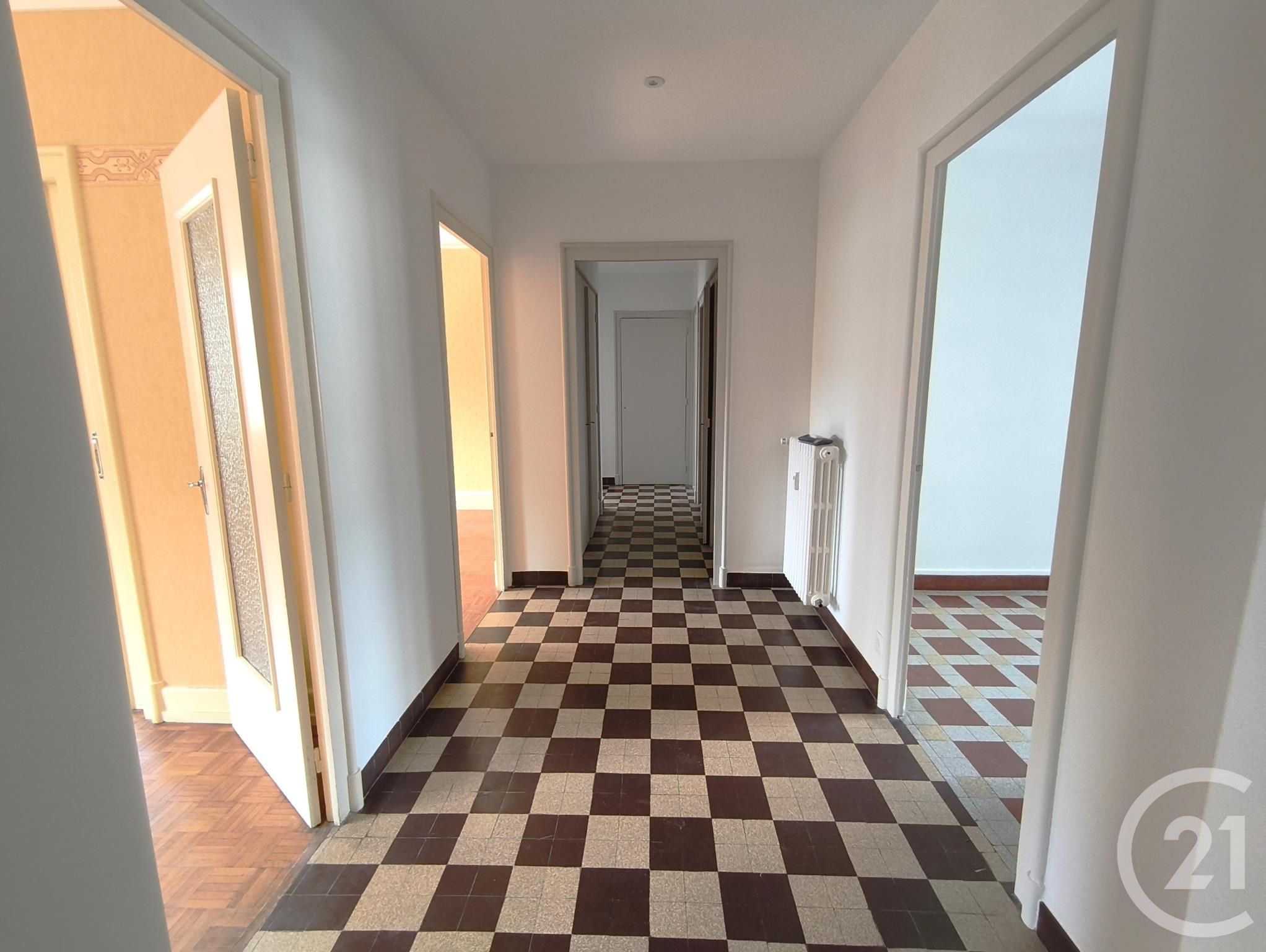 Appartement Rue Saint-Antoine à Chambéry
